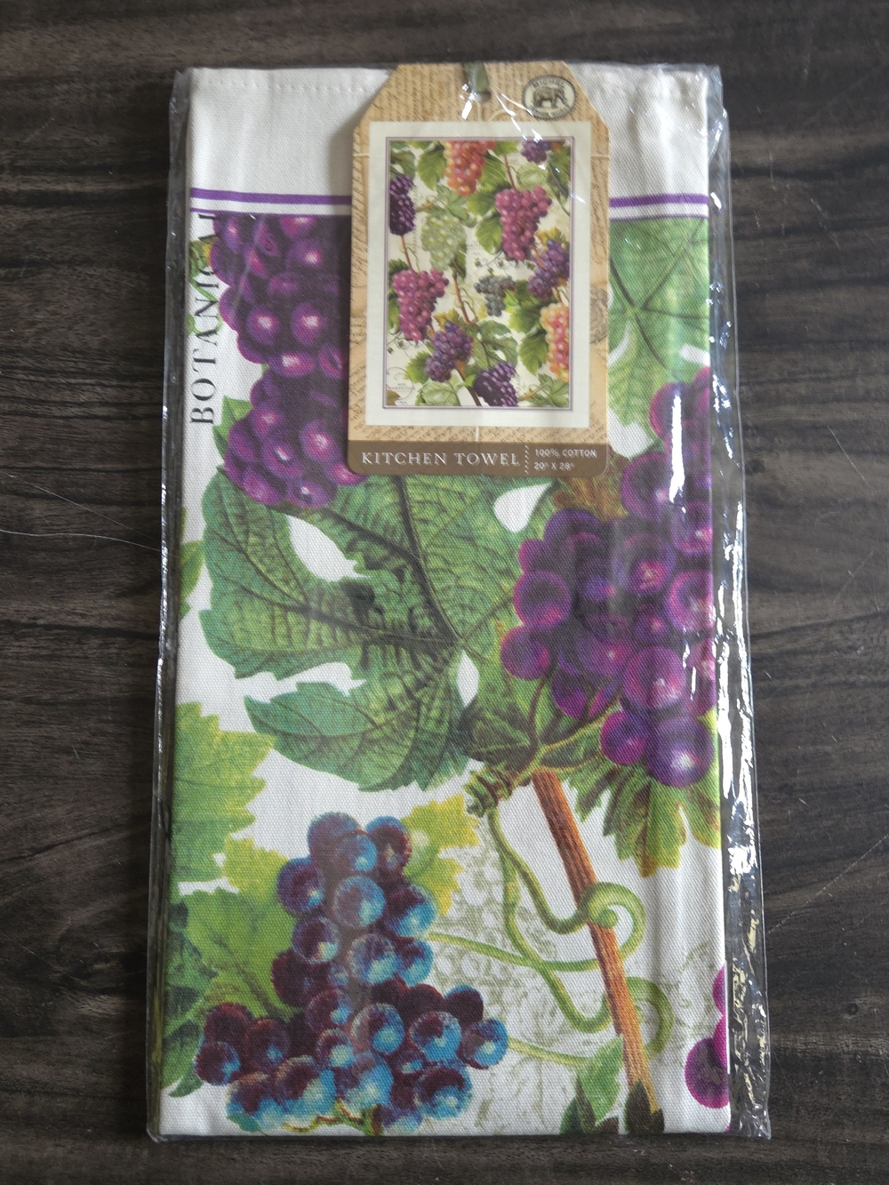 Vintage Michelle Design Works Vineyard Grapes Kitchen Towel NWT